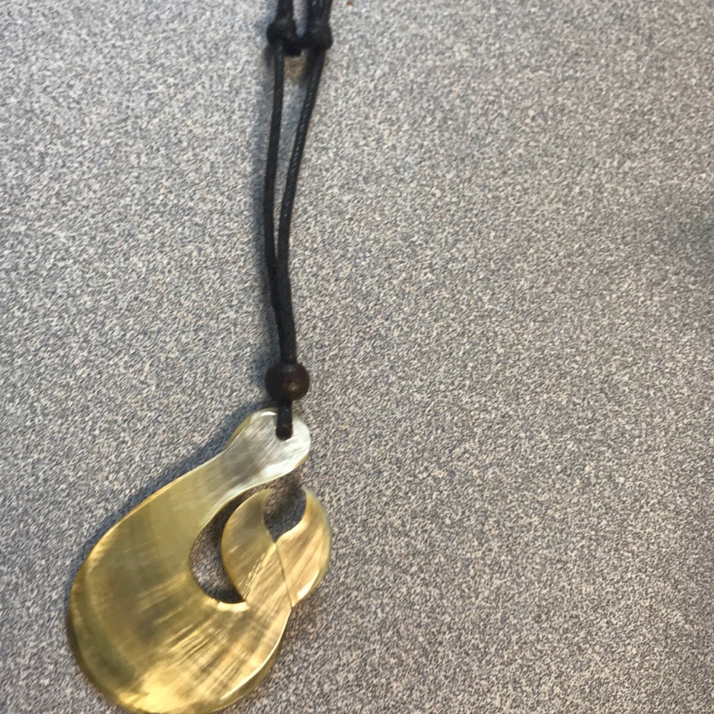 Tail Necklace